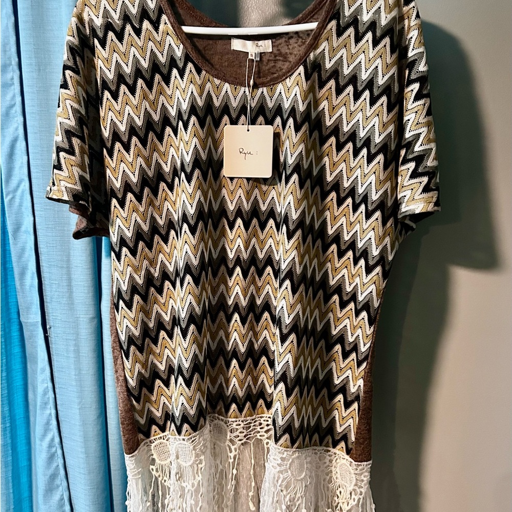 Ryu Zigzag Short Sleeve Top - Black, Brown, Cream